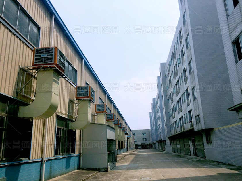 車間降溫方案配置節(jié)能環(huán)保空調(diào)，使用效果沒(méi)話說(shuō)
